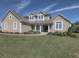 24802 Woodland Cir, Lees Summit, MO 64063
