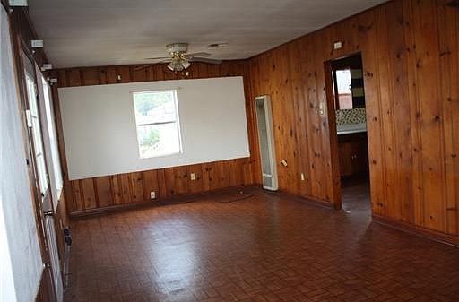 2nd image of 180 Oakland St