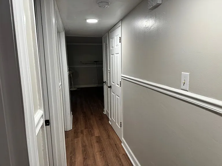 1561 Marble St — Photo 5