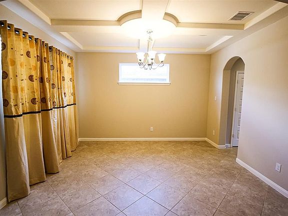 2nd image of 26923 Churchill Gate Ln