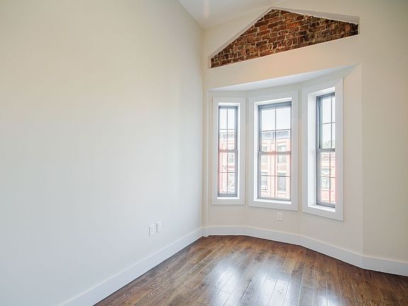 3rd image of 227 Malcolm X Blvd APT 4A