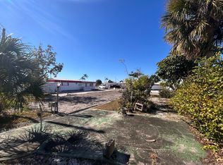 6515 Massachusetts St, Bradenton, FL 34207