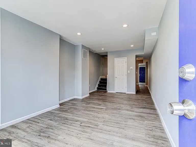 1132 Nanticoke St — Photo 2