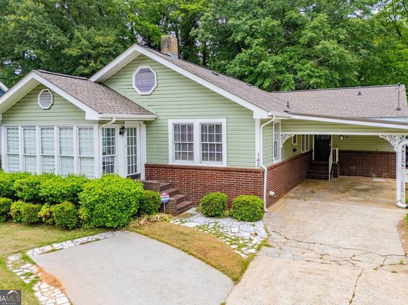 142 Oak Ave