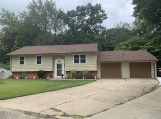 102 Beloit Rd, Marquette Heights, IL 61554