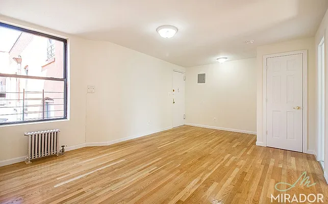 Rented by Mirador Real Estate | media 22