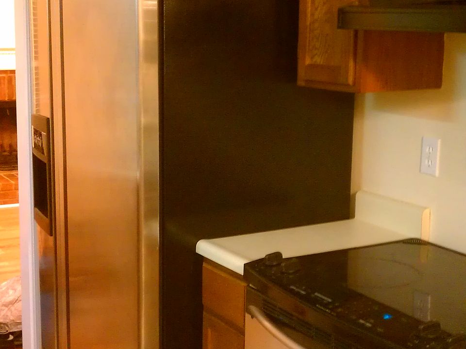 1st image of 2926 Governors Ct