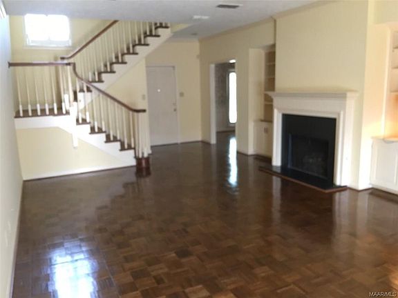 5th image of 2929 Jamestown Dr