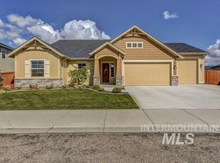 977 N Seneca Spgs, Star, ID 83669