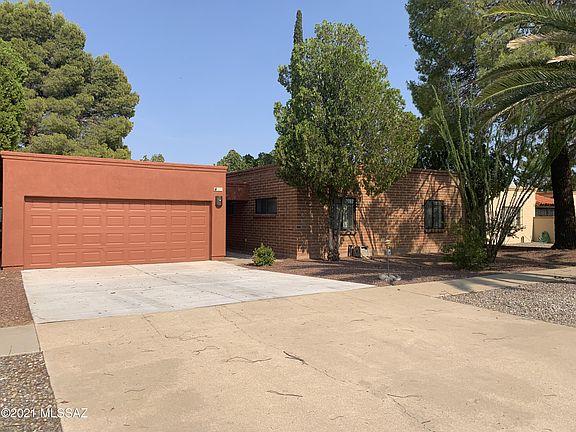 2nd image of 525 S Abrego Dr