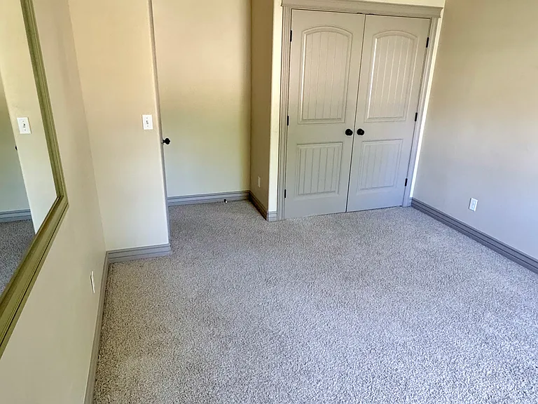 4032 E Mount Airey Dr — Photo 11