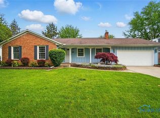 864 Cherry Ln, Waterville, OH 43566