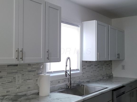 5th image of 848 Fairwood Ave