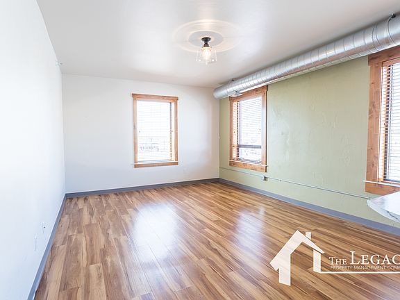 4th image of 120 W 1st St APT 301