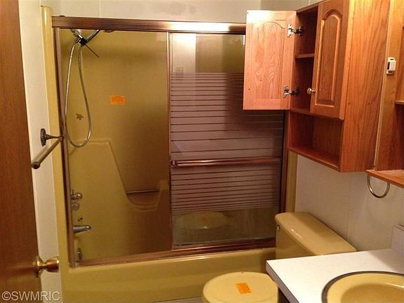 4th image of 56667 Orchard Ln
