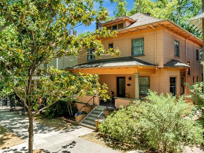 2414 H St, Sacramento, CA, 95816
