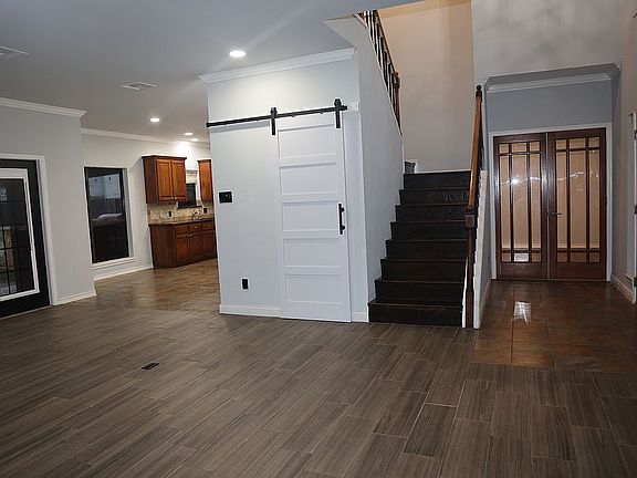 4th image of 5117 Kings Ct