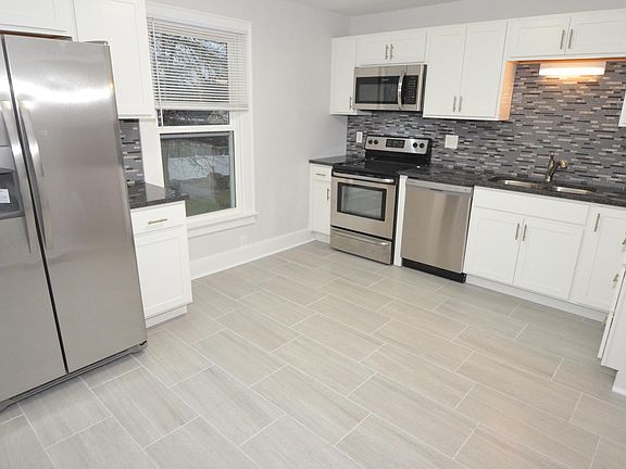 5th image of 2893 Markbreit Ave #2