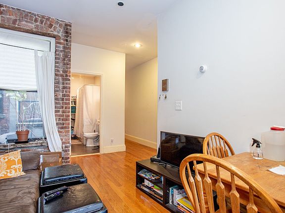2nd image of 637 Sterling Pl APT 1L
