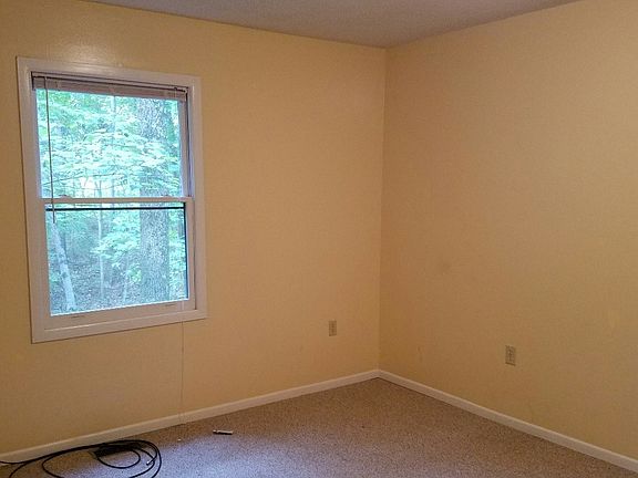 3rd image of 24-27 Brice Ln