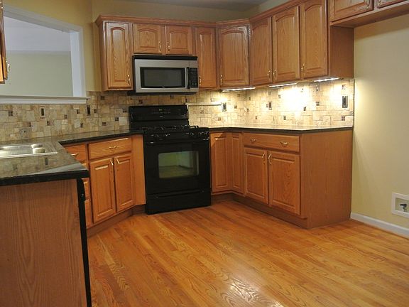 4th image of 3405 Brookmoor Ln