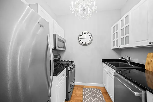 Rented by Aura NYC LLC | media 3