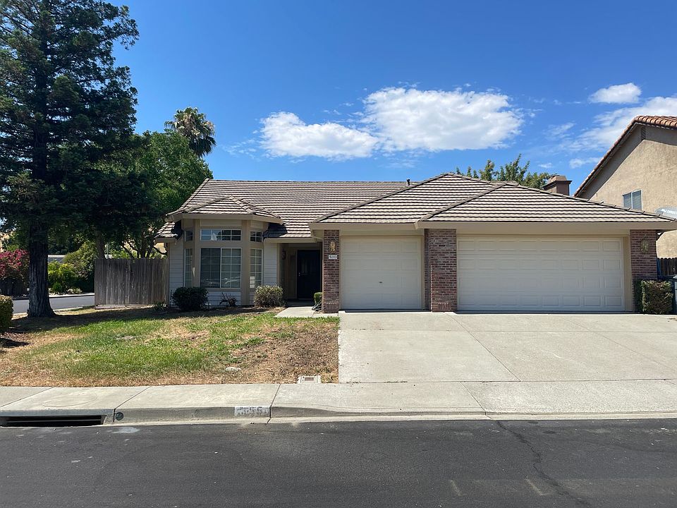 1st image of 355 Greyhawk Ct