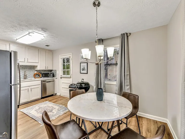 160 Booth Rd SW #B — Photo 5