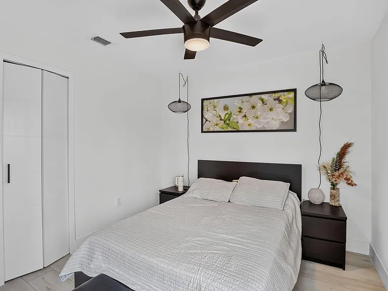 16709 SW 5th Ct — Photo 32
