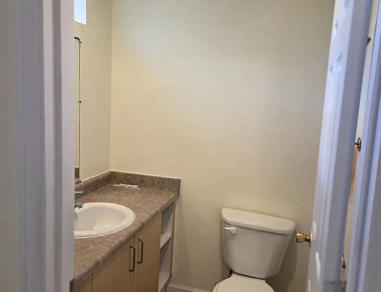 9230 SE Division St #203 — Photo 6