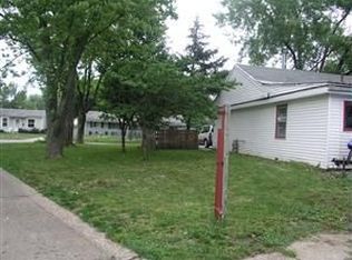 1705 Hedge Rd, Champaign, IL 61821