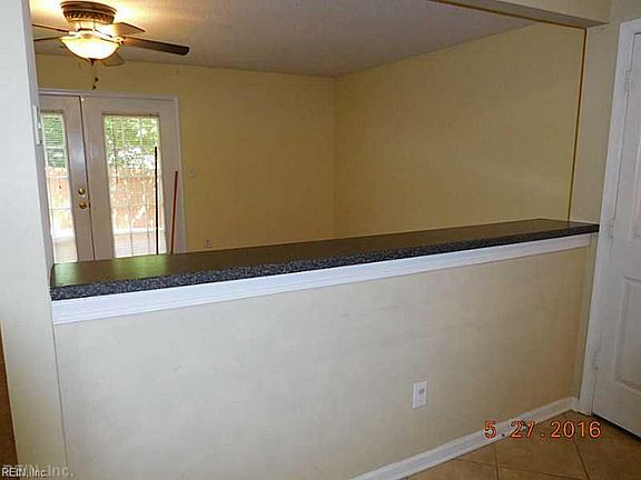 4th image of 104 Arabian Cir