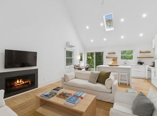 16 Central Ave, East Hampton, NY 11937