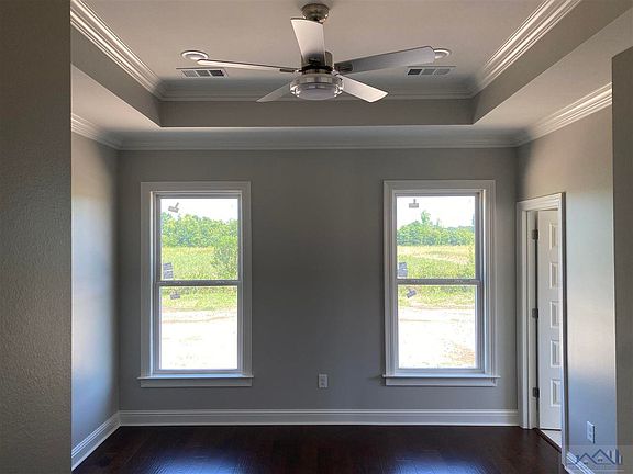 4th image of 272 Marmande Ave
