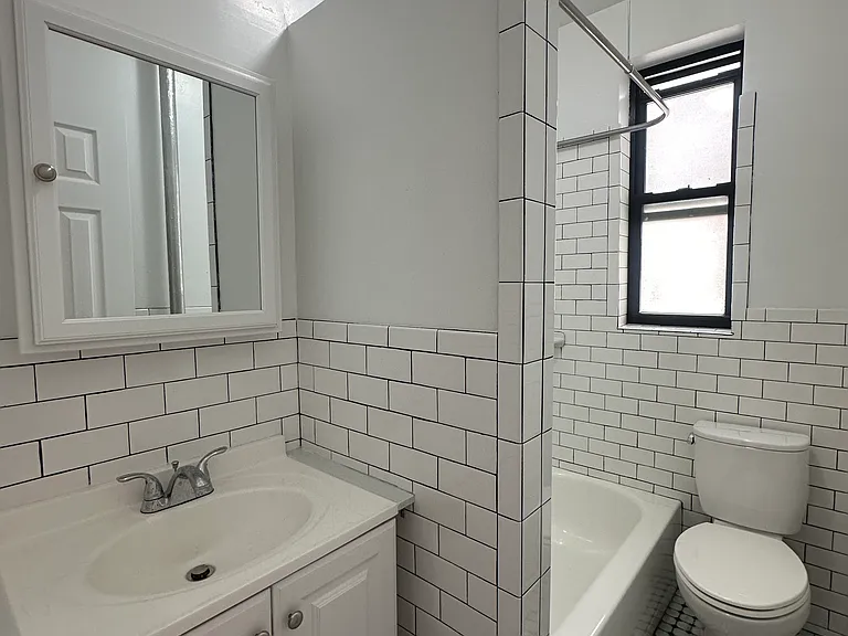 3215 34th St #1C — Photo 5