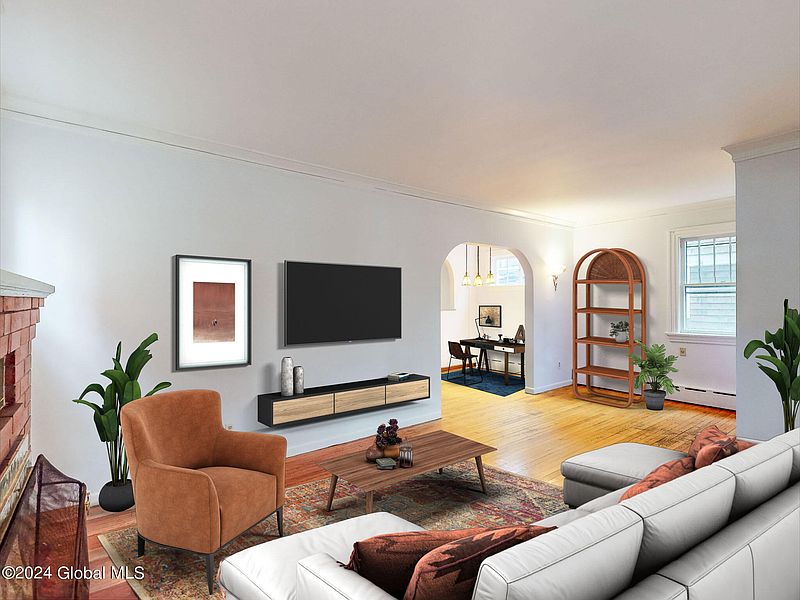 3rd image of 687 Hudson Avenue