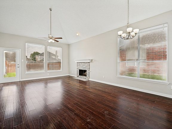 5th image of 3933 Windford Dr