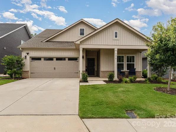 9274 Dunwich Dr, Gastonia, NC 28056