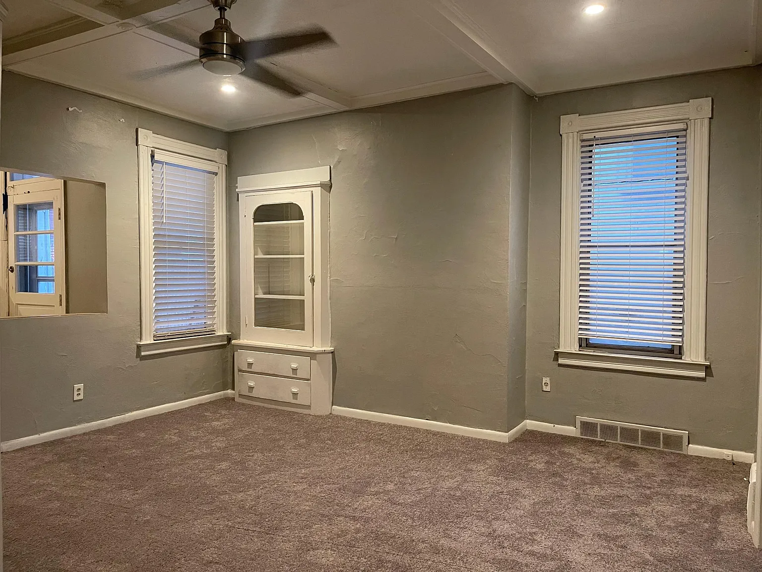 219 Clifton Ave photo 1