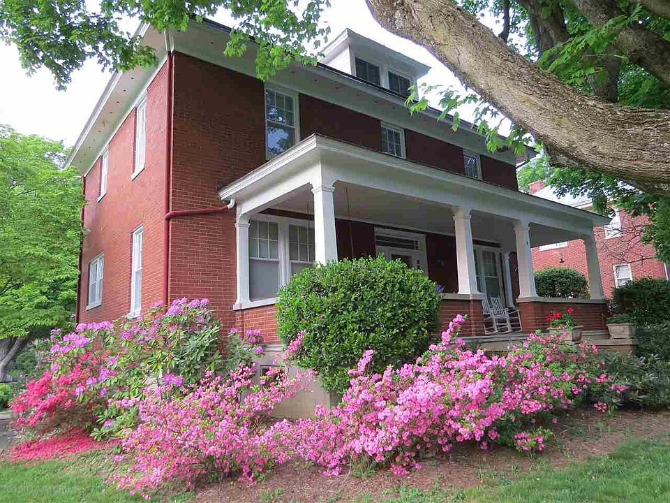 1st image of 3 Sellers Ave