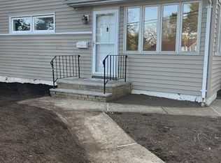 58 Heatherhill Rd, Cresskill, NJ 07626