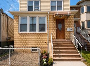 229 5th St, Fairview, NJ 07022