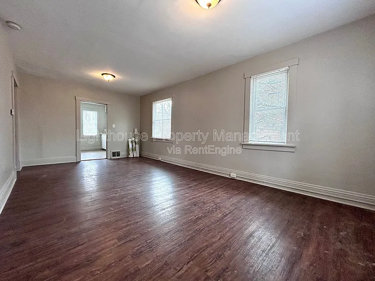1126 Holt St — Photo 15