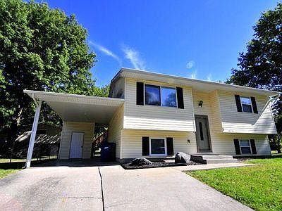 1st image of 16 Singletree Ln