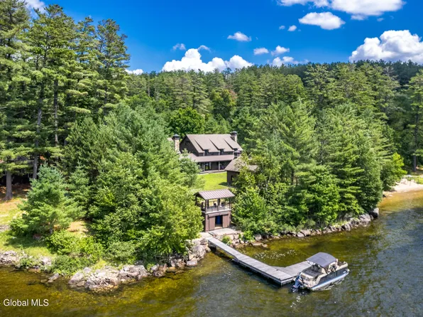 35 Redwing Way, Schroon Lake, NY 12870