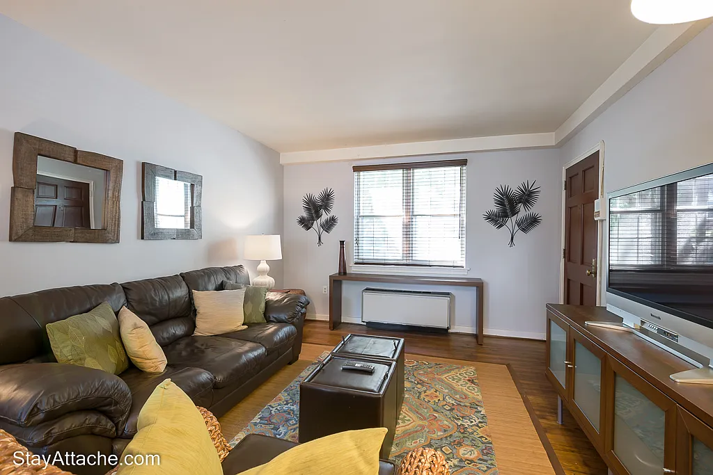 10 Ashby St — Photo 1