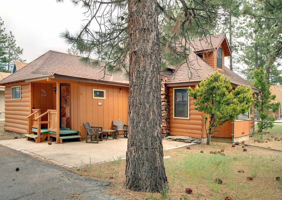 1st image of 213 Coy Ln