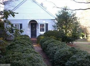 1765 Meadowbrook Dr, Winston Salem, NC 27104