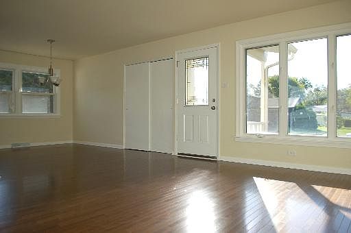 2nd image of 608 N Cherry Dr