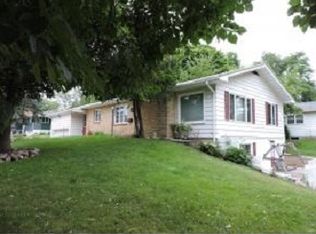 506 Smith St, Waupaca, WI 54981